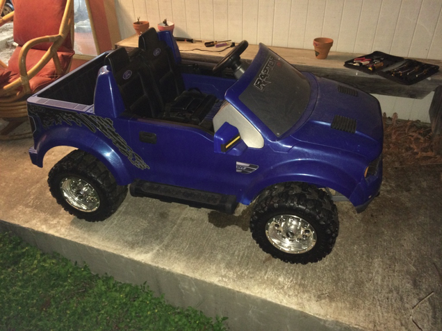 Look it even does a pretend transmission leak to look just like a real grown-up Ford.